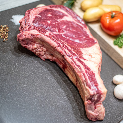 cote-de-boeuf-blond-daquitaine-viande-rouge-grillades-gaec-villeneuve-saint-maurice-etusson