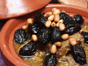 tajine-boeuf-pruneaux-gaec-villeneuve-boeau-a-la-ferme-saint-amurice-etusson