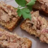 tartines-de-rillettes-de-bouef-aux-échalotes-producteur-gaec-villeneuve-79150